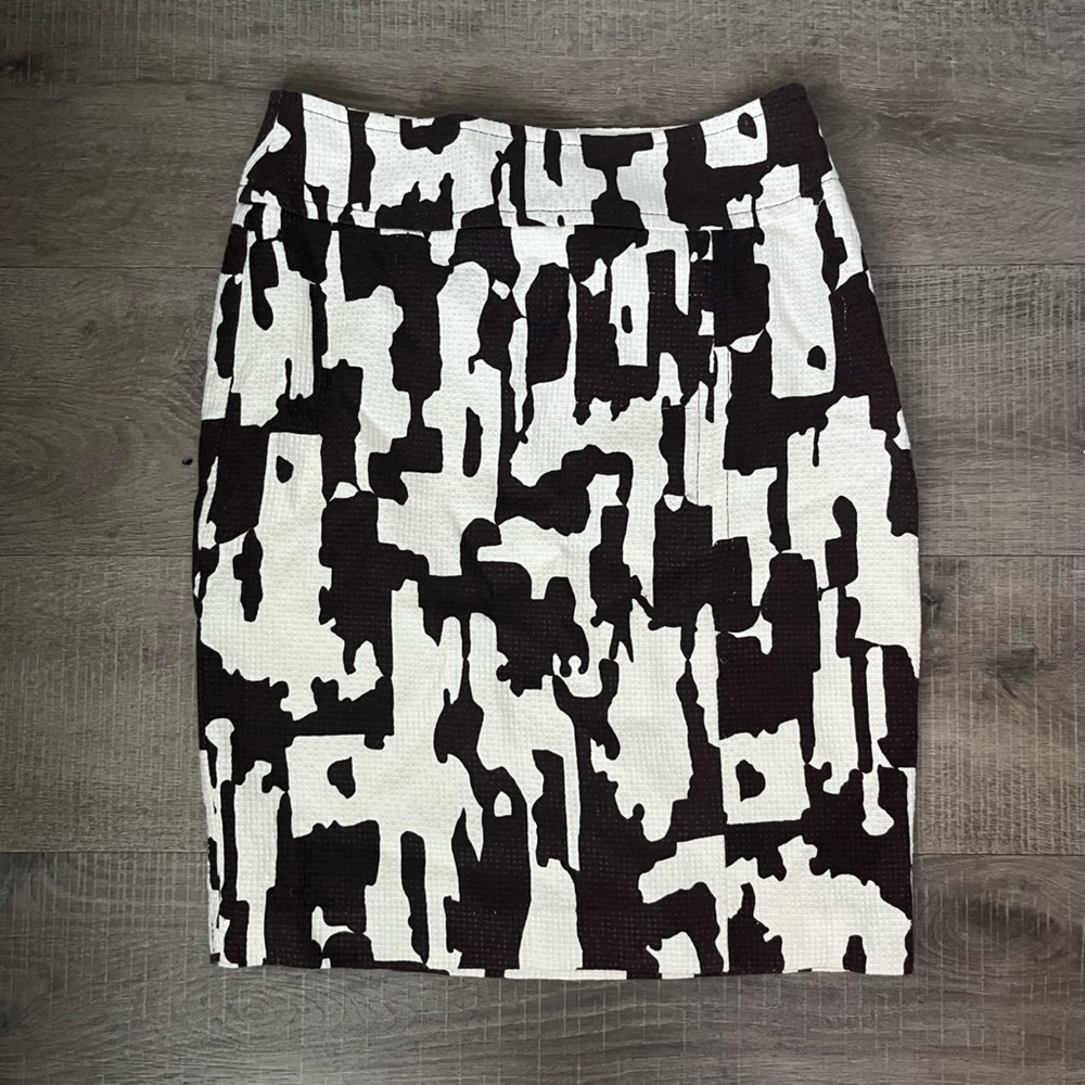 Trina Turk Cream and Brown Patterned Skirt
